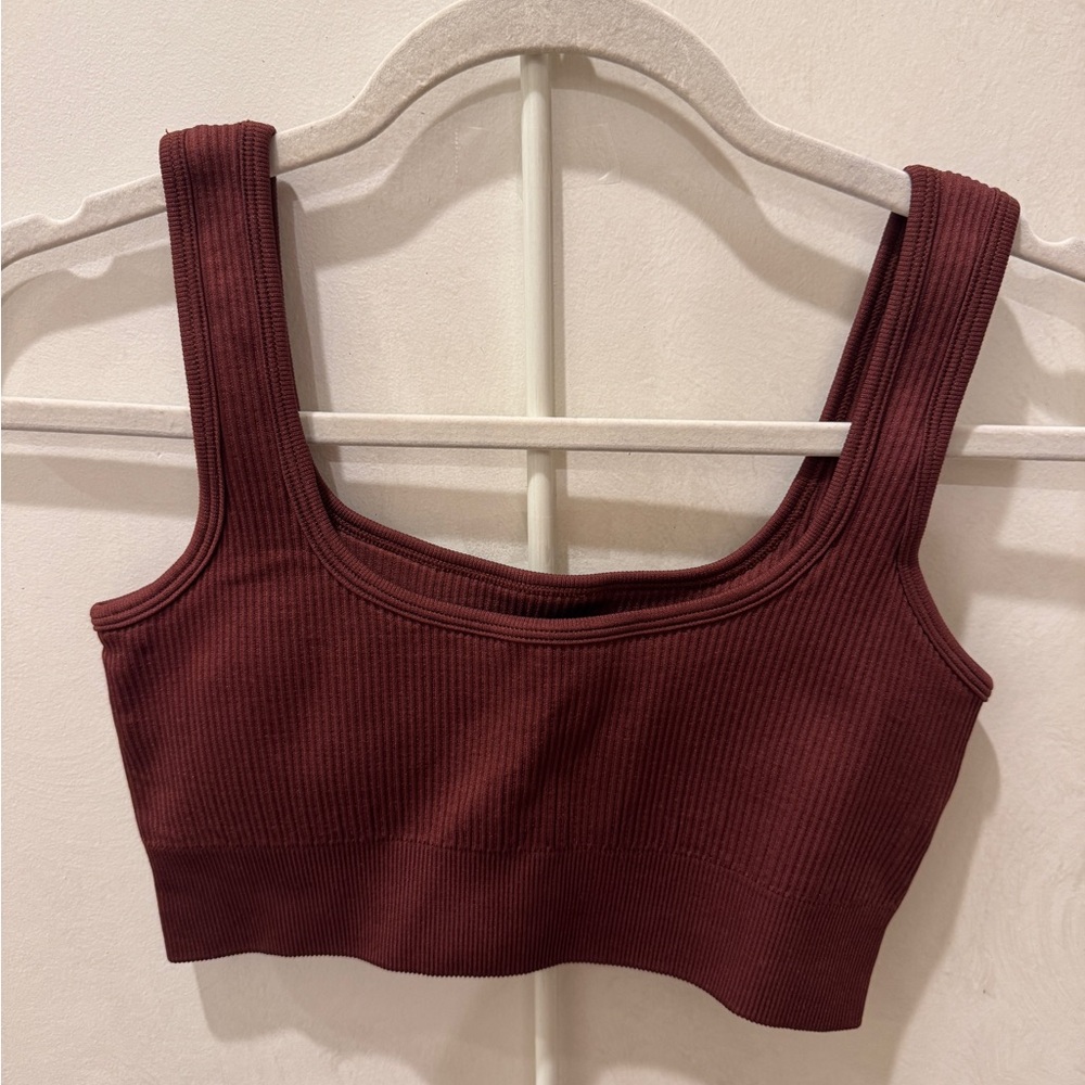 Amazon Ribbed Maroon Sports Bra - Picture 2 of 3